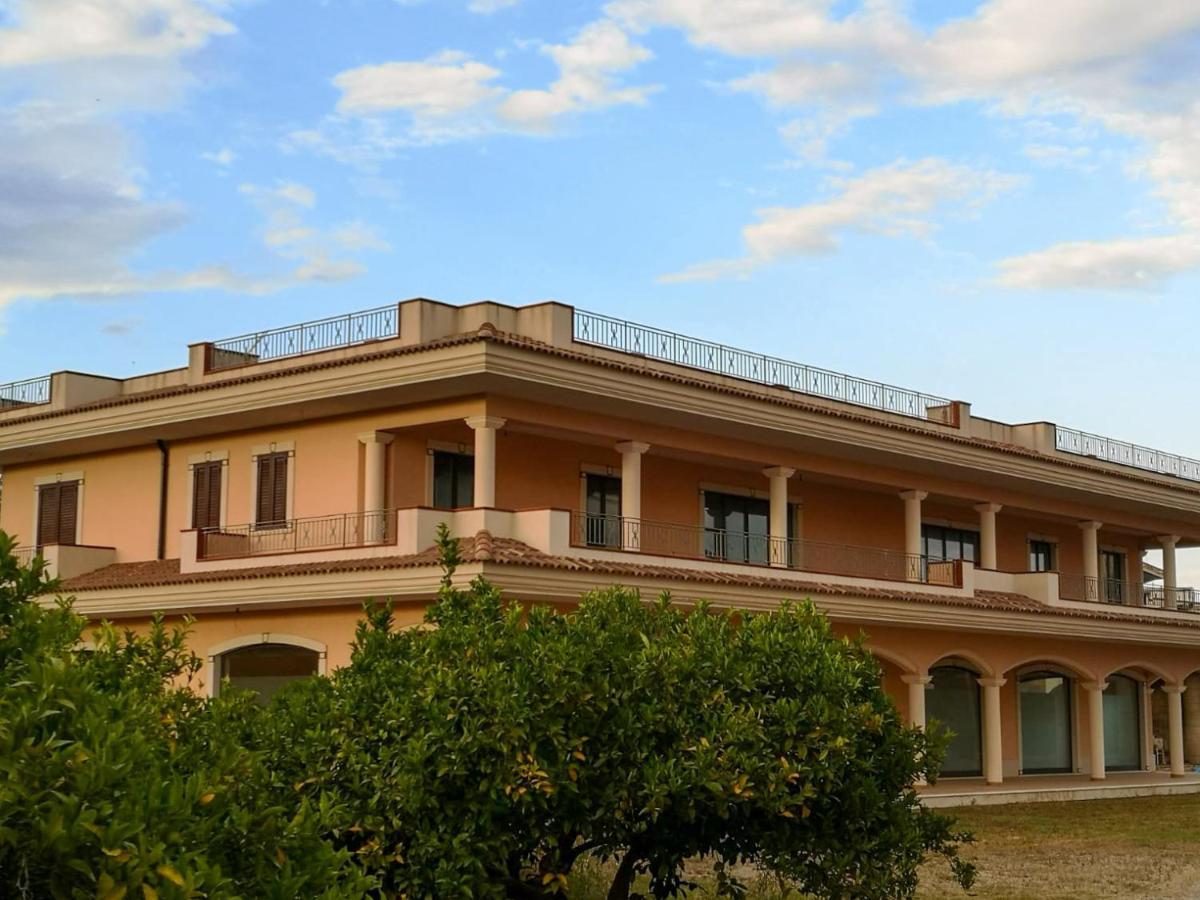 Magna Grecia B&B E Appartamenti เคาโลเนียมารินา ภายนอก รูปภาพ