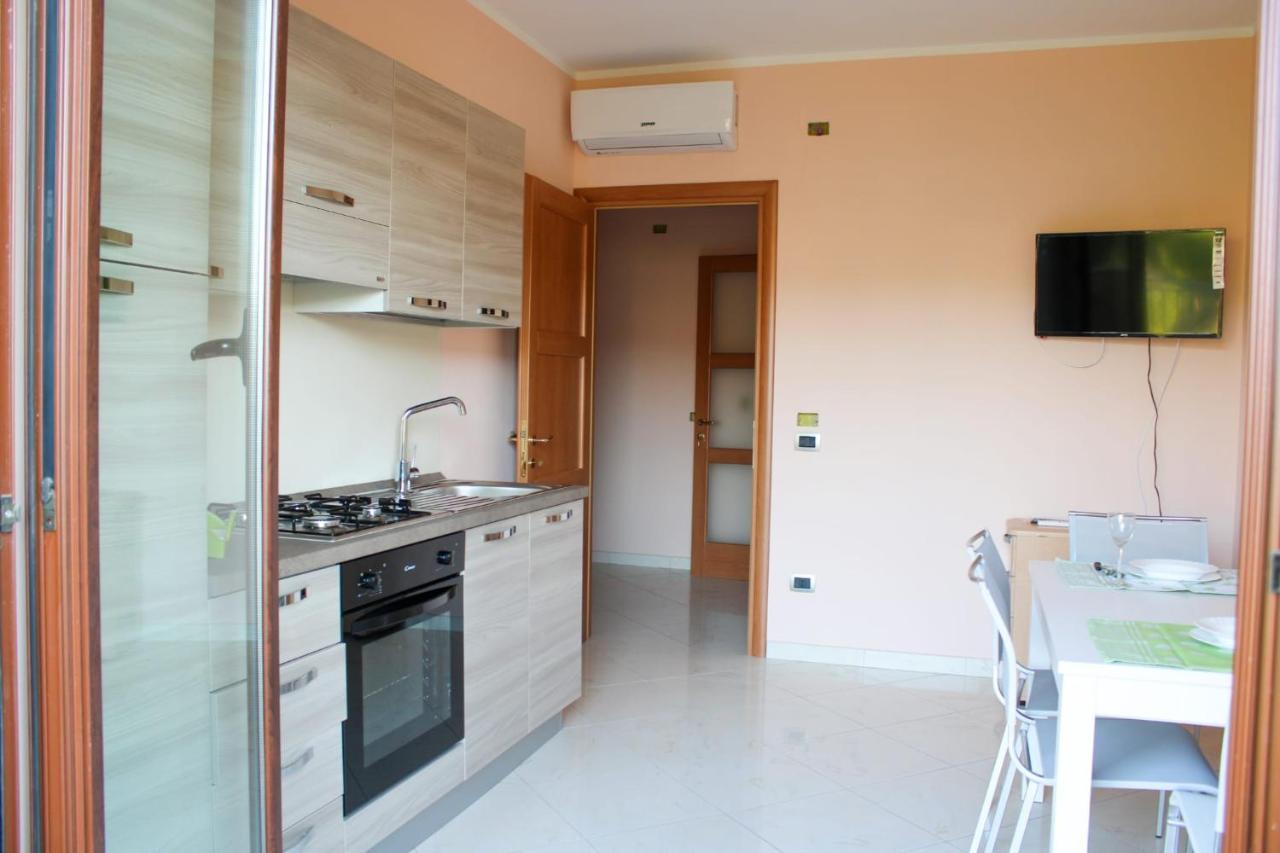 Magna Grecia B&B E Appartamenti เคาโลเนียมารินา ภายนอก รูปภาพ