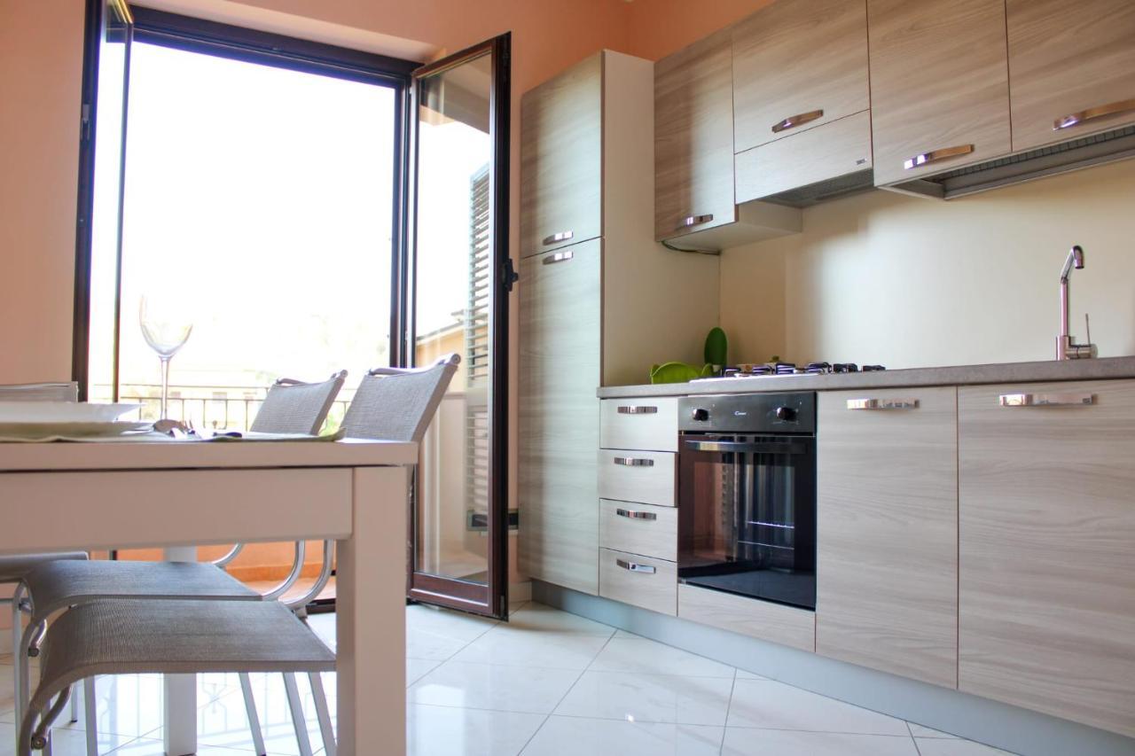 Magna Grecia B&B E Appartamenti เคาโลเนียมารินา ภายนอก รูปภาพ