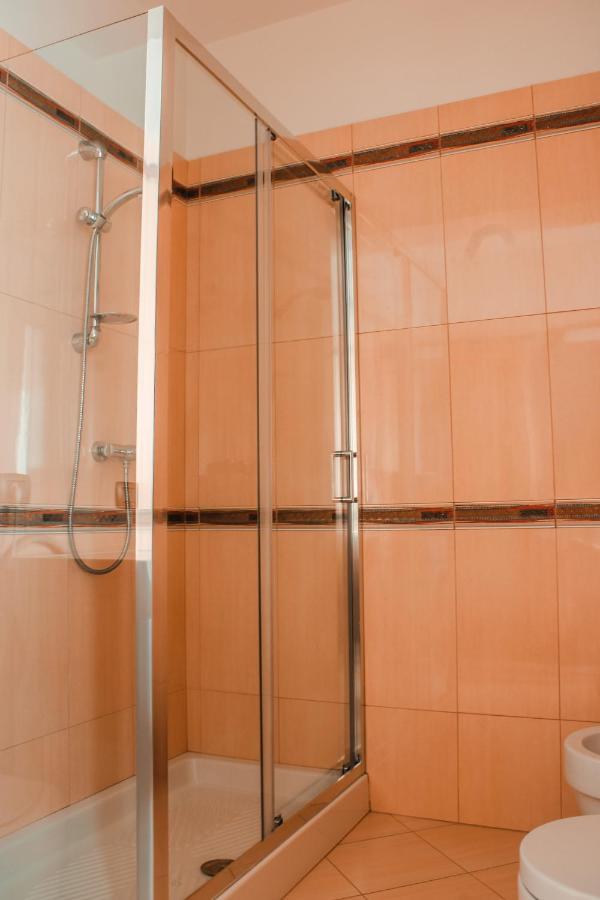 Magna Grecia B&B E Appartamenti เคาโลเนียมารินา ภายนอก รูปภาพ
