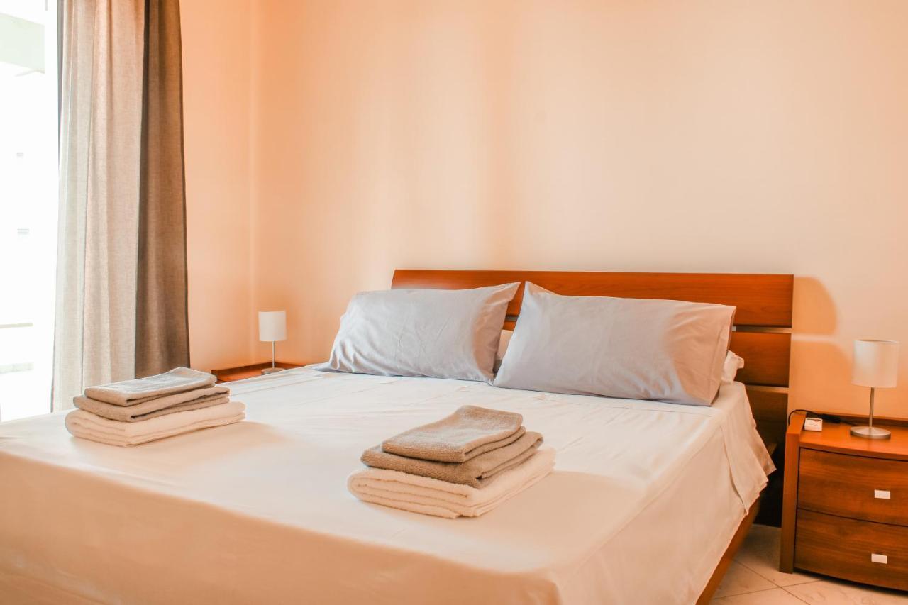 Magna Grecia B&B E Appartamenti เคาโลเนียมารินา ภายนอก รูปภาพ