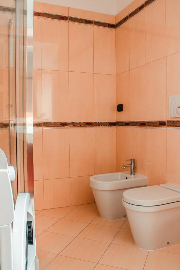 Magna Grecia B&B E Appartamenti เคาโลเนียมารินา ภายนอก รูปภาพ