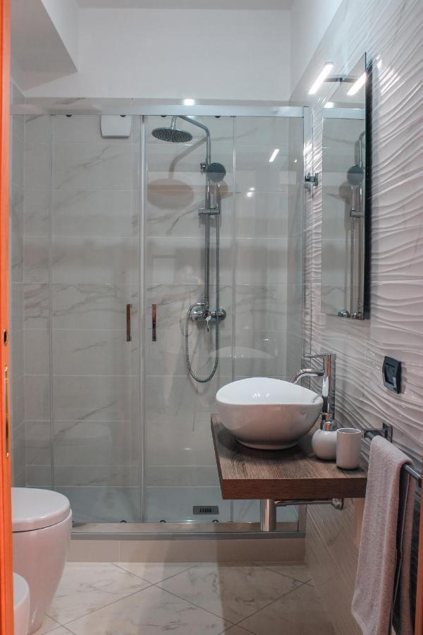 Magna Grecia B&B E Appartamenti เคาโลเนียมารินา ภายนอก รูปภาพ