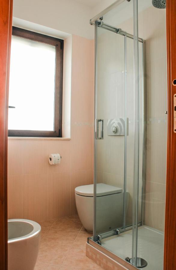 Magna Grecia B&B E Appartamenti เคาโลเนียมารินา ภายนอก รูปภาพ