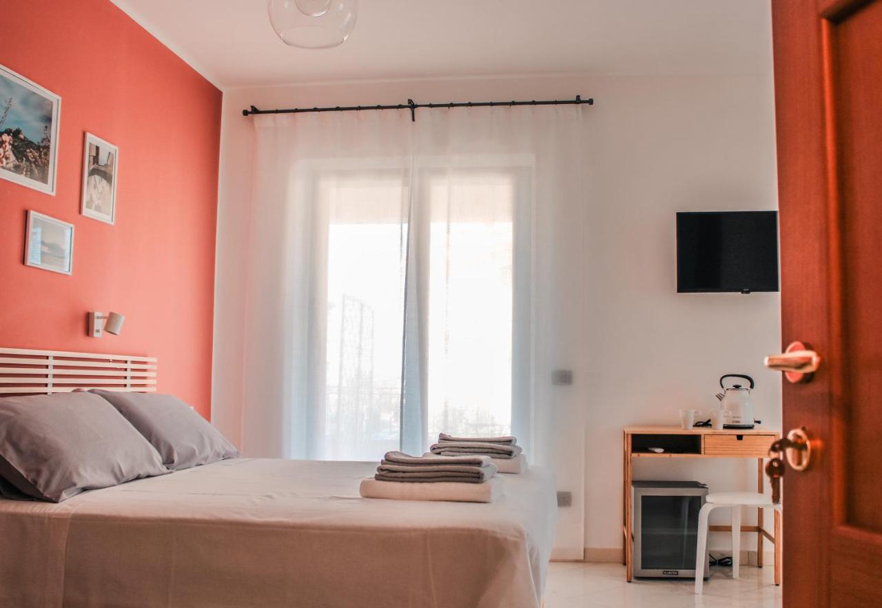 Magna Grecia B&B E Appartamenti เคาโลเนียมารินา ภายนอก รูปภาพ