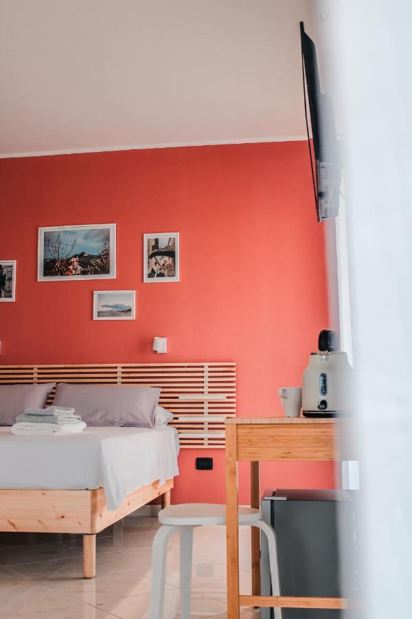 Magna Grecia B&B E Appartamenti เคาโลเนียมารินา ภายนอก รูปภาพ