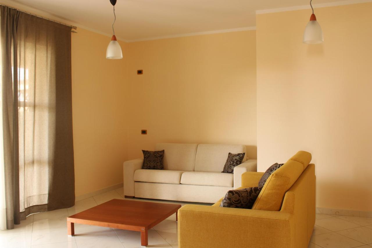 Magna Grecia B&B E Appartamenti เคาโลเนียมารินา ภายนอก รูปภาพ